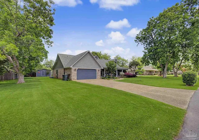 2nd image of 2006 Stallion Rd, Cantonment, FL 32533 | MLS# 683367