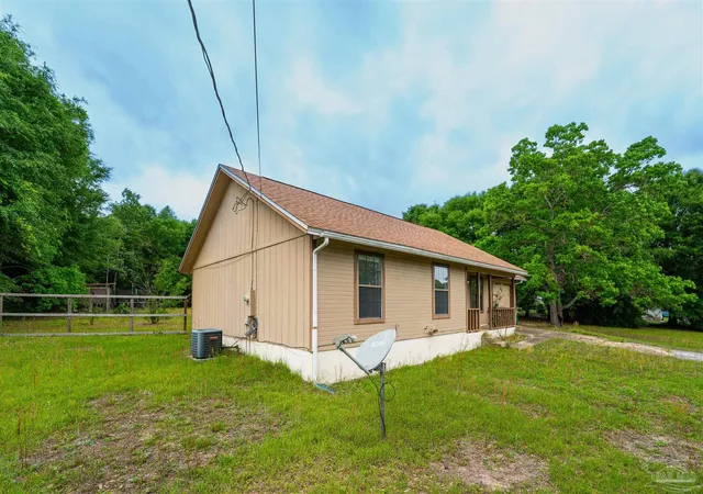 Homes for sale in Crestview, FL | 107 Windsor Dr, Crestview, FL 32539 | MLS# 682287