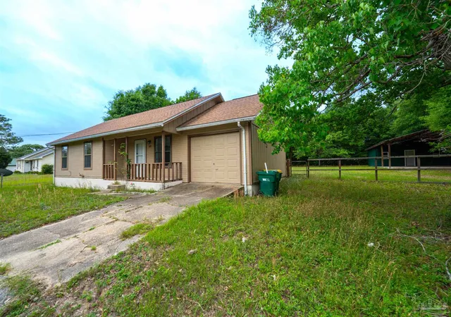 Homes for sale in Crestview, FL | 107 Windsor Dr, Crestview, FL 32539 | MLS# 682287