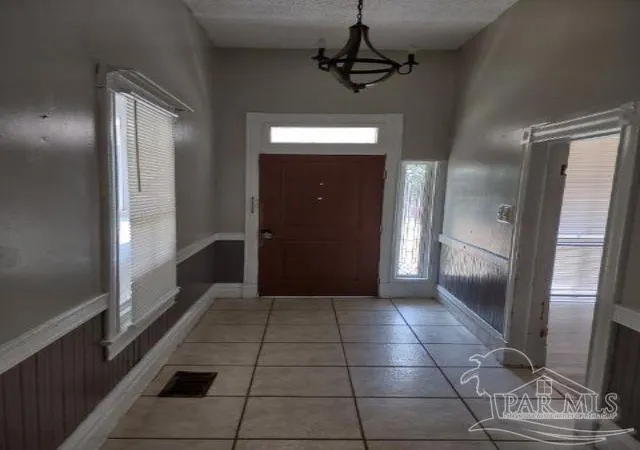 Photo 4 of Single family home for sale at 1215 N U St, Pensacola, FL 32505 | MLS# 685524 | Listing updated on 2026-09-10