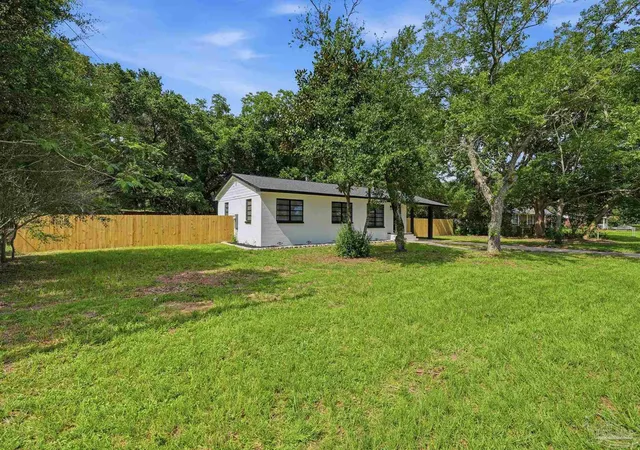 Photo 2 of Sale Pending at 350 Kelson Rd, Pensacola, FL 32514 | MLS# 685158 | Listing updated on 2026-08-31
