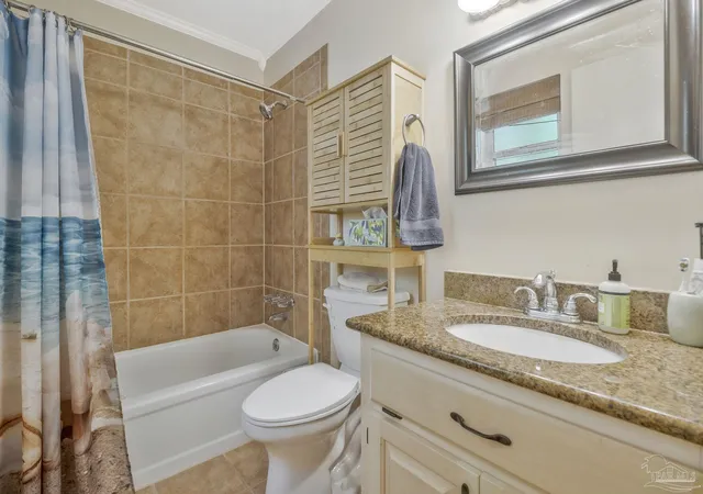 Photo 3 of Single family home for sale at 219 Norwich Dr, Gulf Breeze, FL 32561 | MLS# 684938 | Listing updated on 2026-09-16