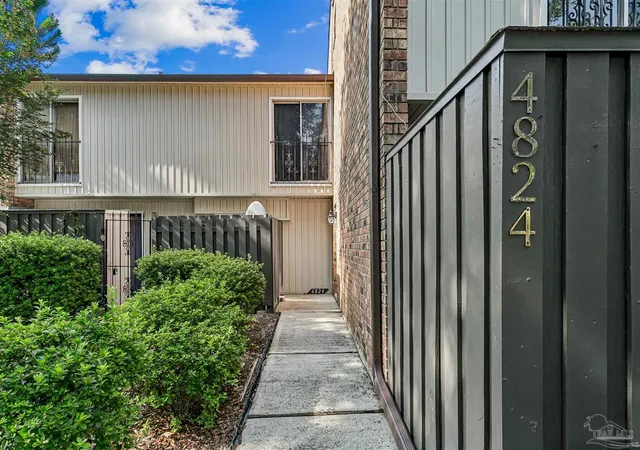 Photo 1 of Townhouse for sale at 4824 Huron Dr, Pensacola, FL 32507 | MLS# 685105 | Listing updated on 2026-10-01