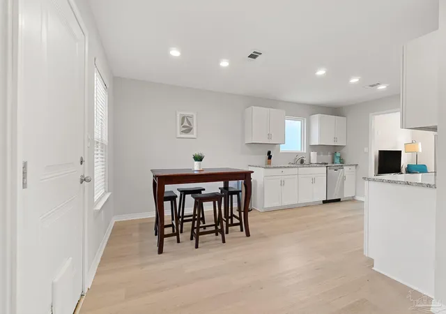 5th image of 1004 Polk Ave, Pensacola, FL 32507 | MLS# 682007