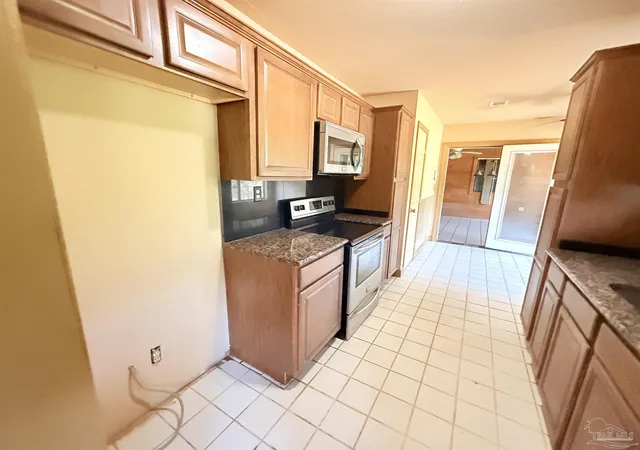 Homes for sale in Milton, FL | 5244 Suwanee St, Milton, FL 32583 | MLS# 685655