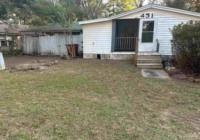 Homes for sale in Crestview, FL | 451 E Cane Ave, Crestview, FL 32539 | MLS# 673376