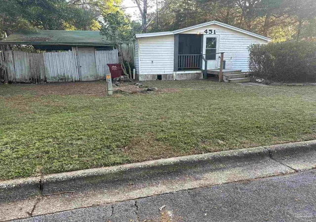Homes for sale in Crestview, FL | 451 E Cane Ave, Crestview, FL 32539 | MLS# 673376