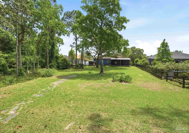 Homes for sale in Pensacola, FL | 9552 Westgate Cir, Pensacola, FL 32507 | MLS# 682166