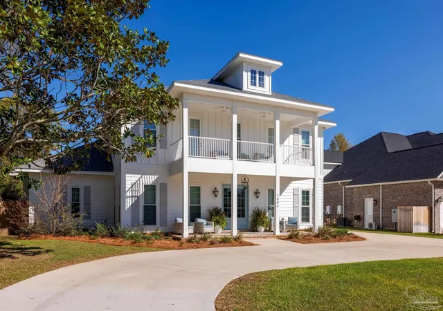 Photo 1 of Sale Pending at 1806 E Hernandez St, Pensacola, FL 32503 | MLS# 679334 | Listing updated on 2026-10-19