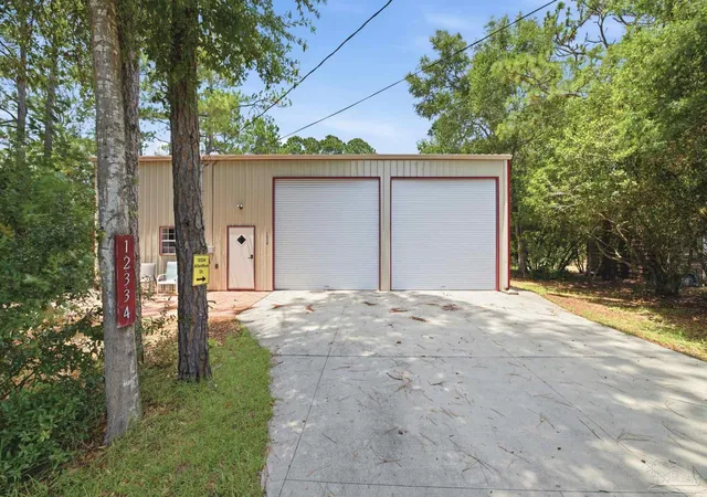 Photo 3 of Sale Pending at 12334 Ailanthus Dr, Pensacola, FL 32506 | MLS# 685035 | Listing updated on 2026-10-07