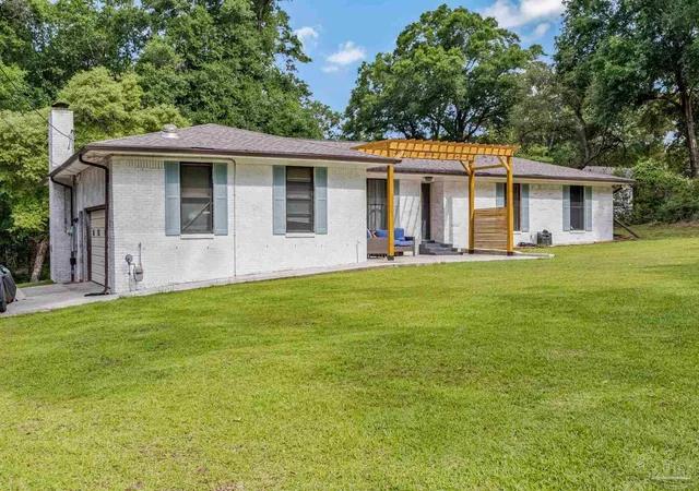 3rd image of 6257 Spanish Oak Ct, Pensacola, FL 32526 | MLS# 682555
