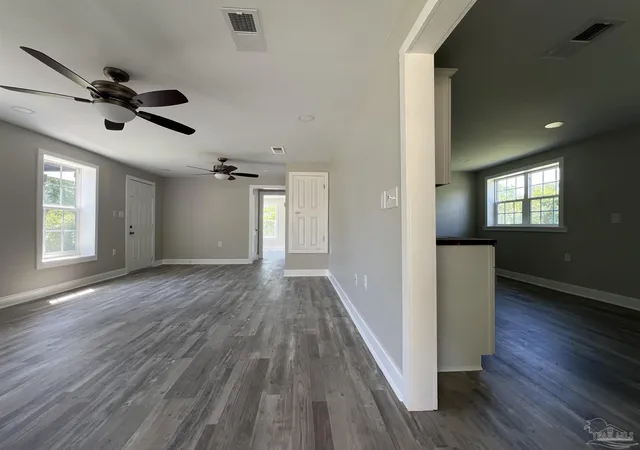 4th image of 1111 N U St, Pensacola, FL 32505 | MLS# 683397