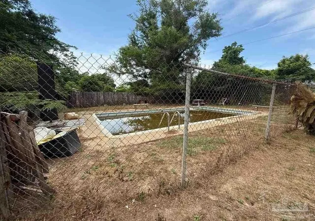 Photo 4 of Single Family Residence at 4751 W Spencer Fld Rd, Milton, FL 32571 | MLS# 674558 |  | Sold on 2026-02-20