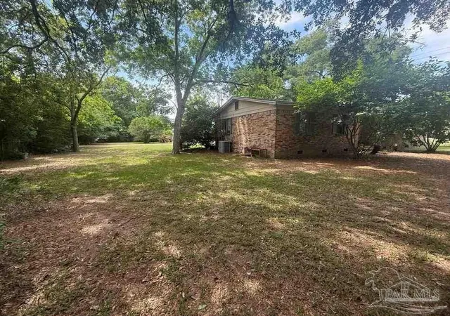 Photo 5 of Single Family Residence at 4751 W Spencer Fld Rd, Milton, FL 32571 | MLS# 674558 |  | Sold on 2026-02-20