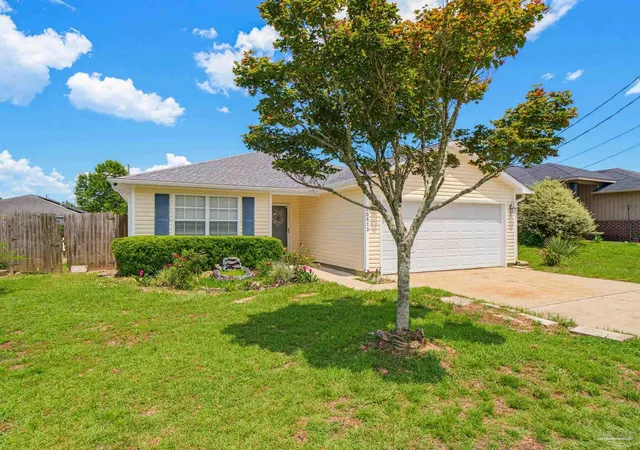 Photo 3 of Sale Pending at 10672 Senegal Dr, Pensacola, FL 32534 | MLS# 685515 | Listing updated on 2026-09-04