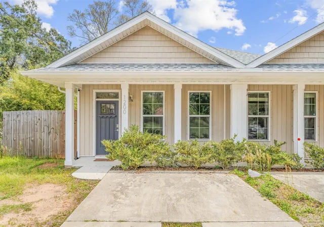 Photo 2 of Townhouse for sale at 1200 N F St #B, Pensacola, FL 32501 | MLS# 682109 | Listing updated on 2026-08-13