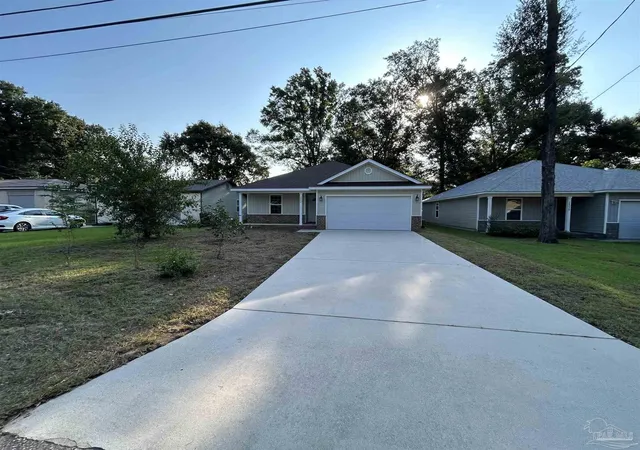 Photo 3 of Single family home for sale at 2802 Donley St, Pensacola, FL 32526 | MLS# 688019 | Listing updated on 2026-10-19