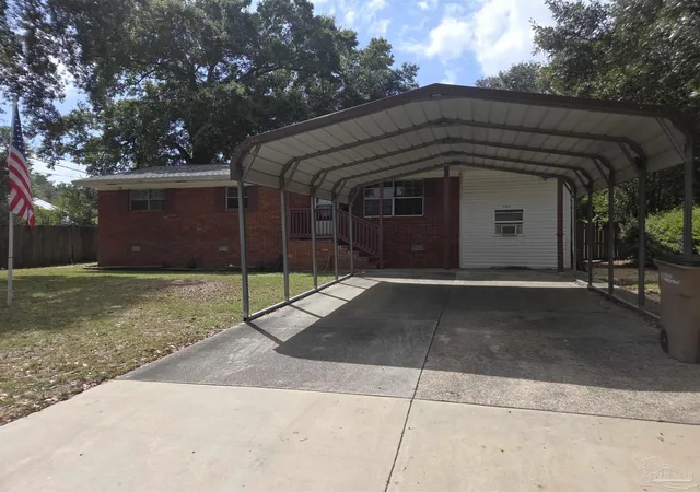 Photo 1 of Single family home for sale at 4304 Bishop St, Pensacola, FL 32503 | MLS# 688238 | Listing updated on 2026-09-01