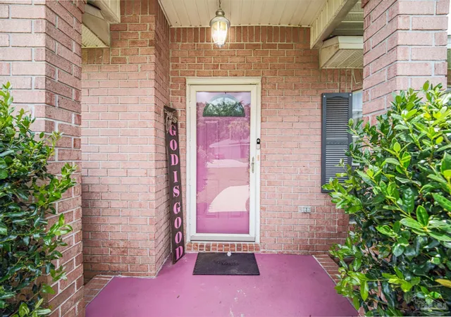 Photo 2 of Sale Pending at 8257 Groveland Ave, Pensacola, FL 32534 | MLS# 685749 | Listing updated on 2026-09-29