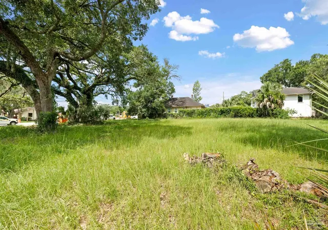 3rd image of 1210 W Garden St, Pensacola, FL 32502 | MLS# 685086