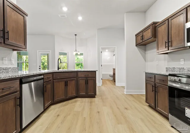 5th image of 1880 Summer Pecan Dr #02-E, Cantonment, FL 32533 | MLS# 673580