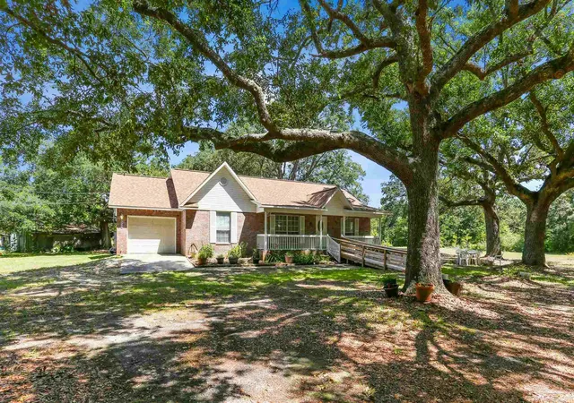 Photo 3 of Single family home for sale at 939 Avalon Blvd, Milton, FL 32583 | MLS# 665944 | Listing updated on 2026-09-21