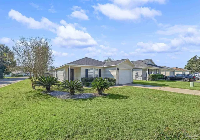 Photo 3 of Single family home for sale at 1050 Antigua Cir, Pensacola, FL 32506 | MLS# 690161 | Listing updated on 2026-10-30