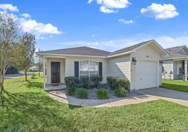 Photo 4 of Single family home for sale at 1050 Antigua Cir, Pensacola, FL 32506 | MLS# 690161 | Listing updated on 2026-10-30