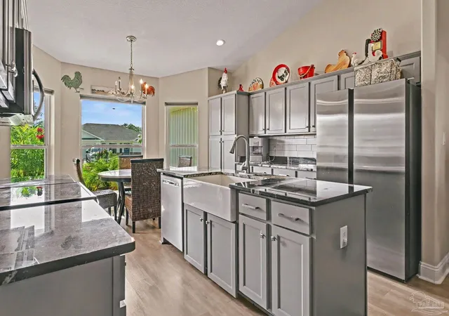 Photo 2 of Single family home for sale at 1860 Justice Cir, Gulf Breeze, FL 32563 | MLS# 683861 | Listing updated on 2026-09-19