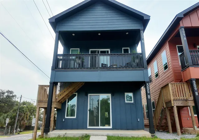 1st image of 305 N Pace Blvd #A+B, Pensacola, FL 32505 | MLS# 680031