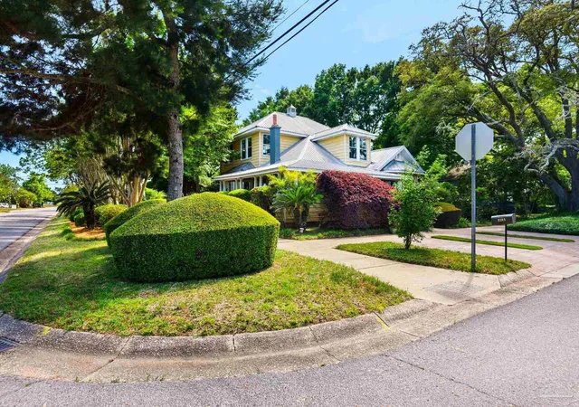 3rd image of 1519 E De Soto St, Pensacola, FL 32501 | MLS# 681197