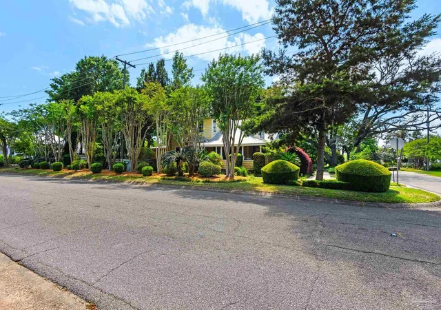 4th image of 1519 E De Soto St, Pensacola, FL 32501 | MLS# 681197