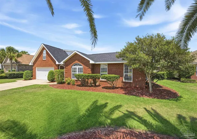 Photo 2 of Single family home for sale at 1668 Woodlawn Way, Gulf Breeze, FL 32563 | MLS# 684344 | Listing updated on 2026-09-10