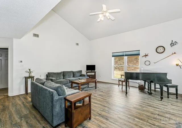 5th image of 6384 Mers Ln, Pensacola, FL 32526 | MLS# 683582