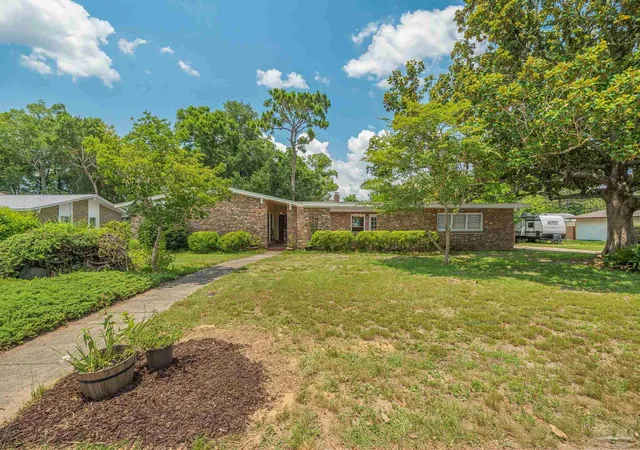 4th image of 7970 Lancelot Dr, Pensacola, FL 32514 | MLS# 685316