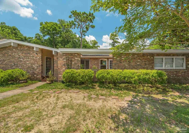 5th image of 7970 Lancelot Dr, Pensacola, FL 32514 | MLS# 685316