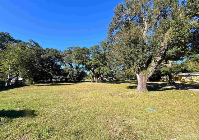2nd image of 5 Simon Ct, Pensacola, FL 32505 | MLS# 674838