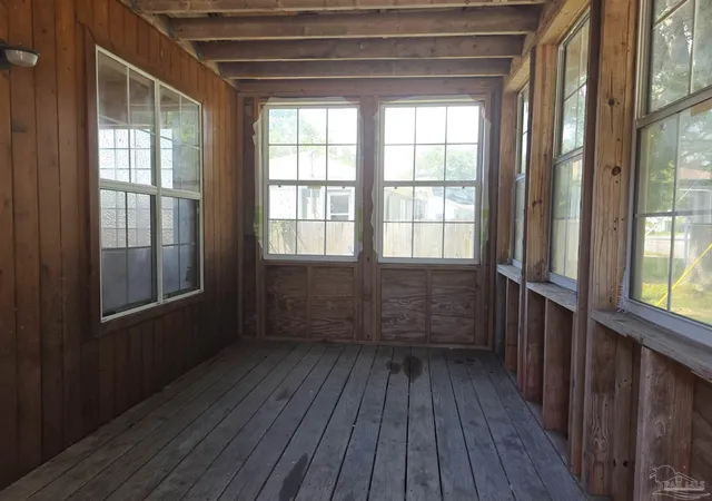 Photo 2 of Single family home for sale at 209 Nw Gilliland Rd, Pensacola, FL 32507 | MLS# 684615 | Listing updated on 2026-09-14