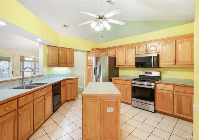 5th image of 2300 Caddy Shack Ln, Pensacola, FL 32526 | MLS# 675576
