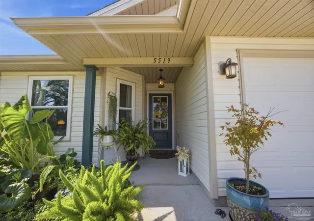 Photo 1 of Single family home for sale at 5519 Sea Spray Ct, Gulf Breeze, FL 32563 | MLS# 688233 | Listing updated on 2026-09-10