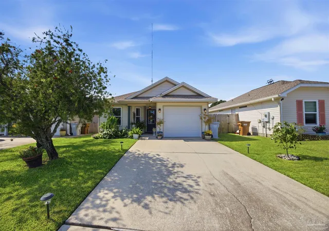 Photo 3 of Single family home for sale at 5519 Sea Spray Ct, Gulf Breeze, FL 32563 | MLS# 688233 | Listing updated on 2026-09-10