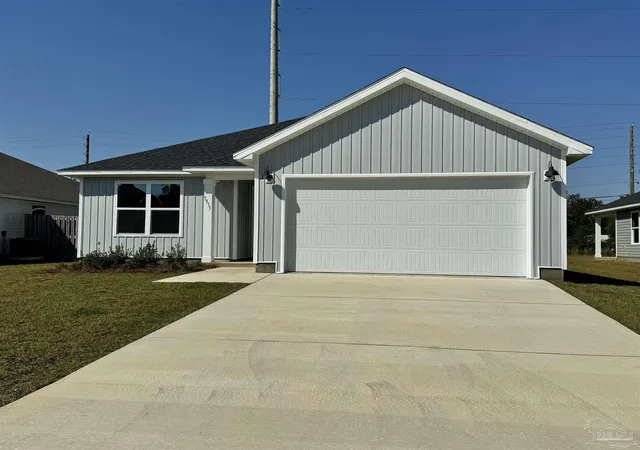 Photo 1 of Single family home for sale at 9704 Angel Oak Dr, Pensacola, FL 32526 | MLS# 684853 | Listing updated on 2026-09-10