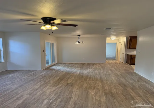 Photo 3 of Single family home for sale at 1141 Nestling Dr, Gulf Breeze, FL 32563 | MLS# 674637 | Listing updated on 2026-02-13