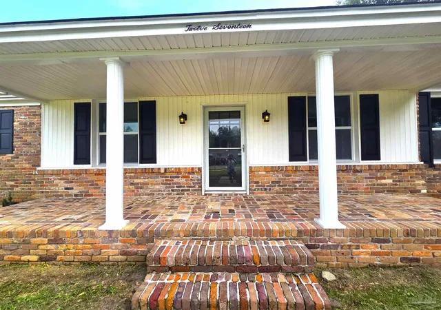 Photo 3 of Single family home for sale at 1217 Dexter Ave, Pensacola, FL 32507 | MLS# 688182 | Listing updated on 2026-09-03