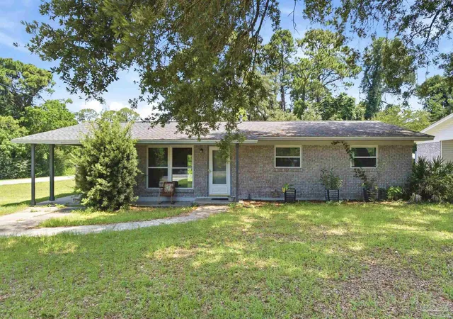 Photo 1 of Single family home for sale at 1904 Heinrich St, Pensacola, FL 32507 | MLS# 684620 | Listing updated on 2026-09-26