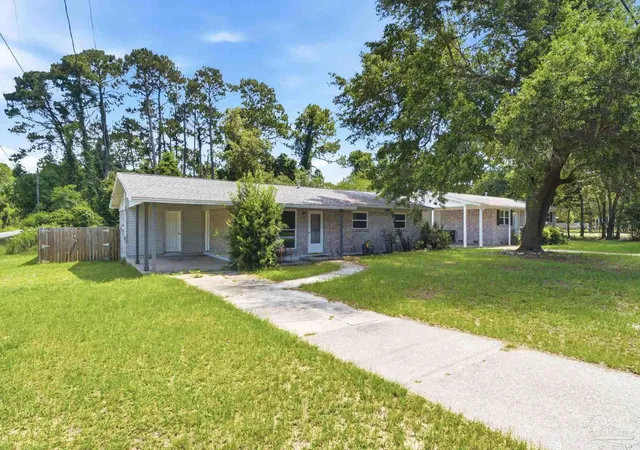 Photo 2 of Single family home for sale at 1904 Heinrich St, Pensacola, FL 32507 | MLS# 684620 | Listing updated on 2026-09-26