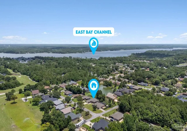 Homes for sale in Navarre, FL | 2704 Creeks Edge Ln, Navarre, FL 32566 | MLS# 684356