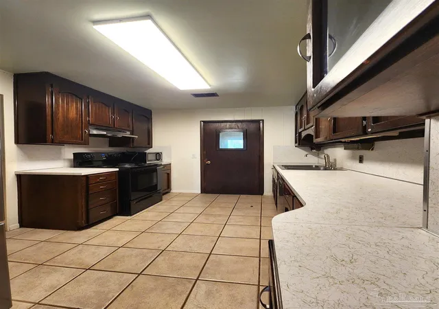 4th image of 4 Bertram St, Pensacola, FL 32506 | MLS# 681297