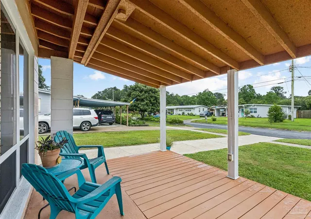 Photo 3 of Single family home for sale at 6 Gamwell Rd, Pensacola, FL 32506 | MLS# 684698 | Listing updated on 2026-09-03