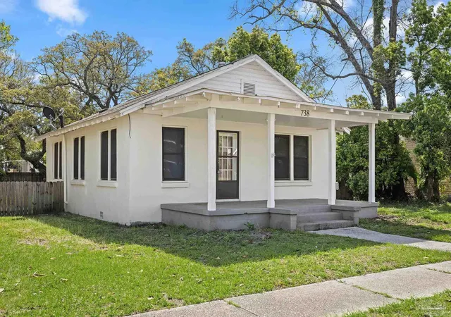 Photo 1 of Single family home for sale at 738 S East St, Pensacola, FL 32502 | MLS# 680337 | Listing updated on 2026-08-12